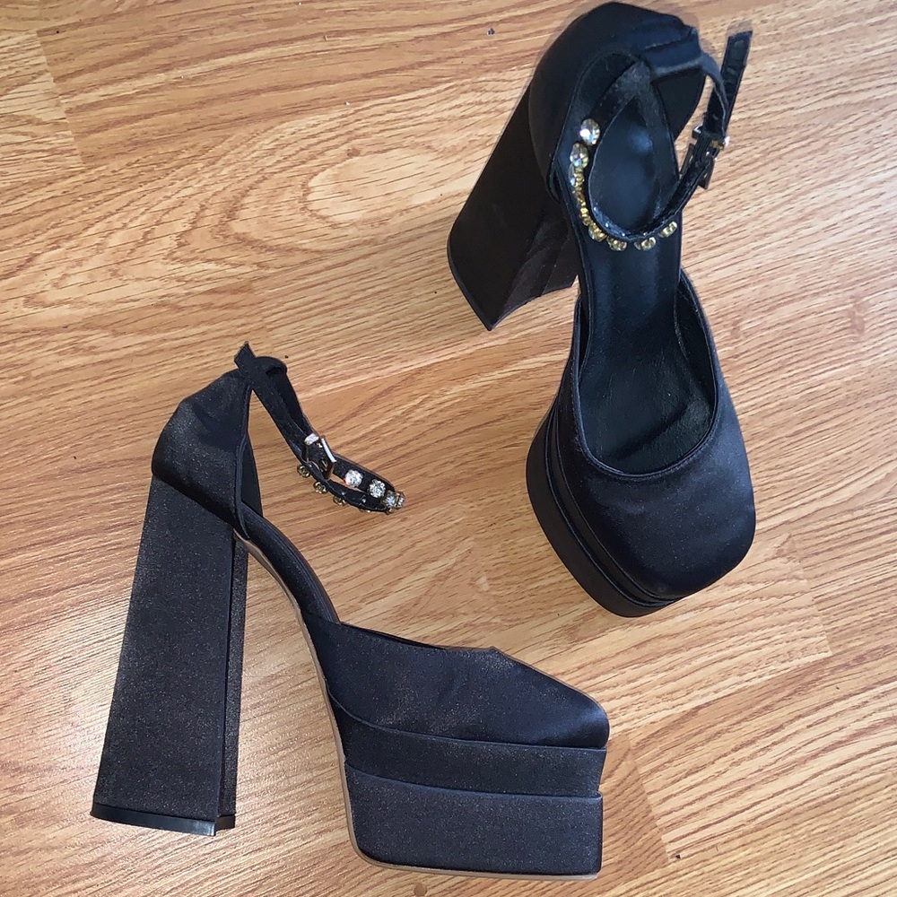 Elegant Black Platform Heels